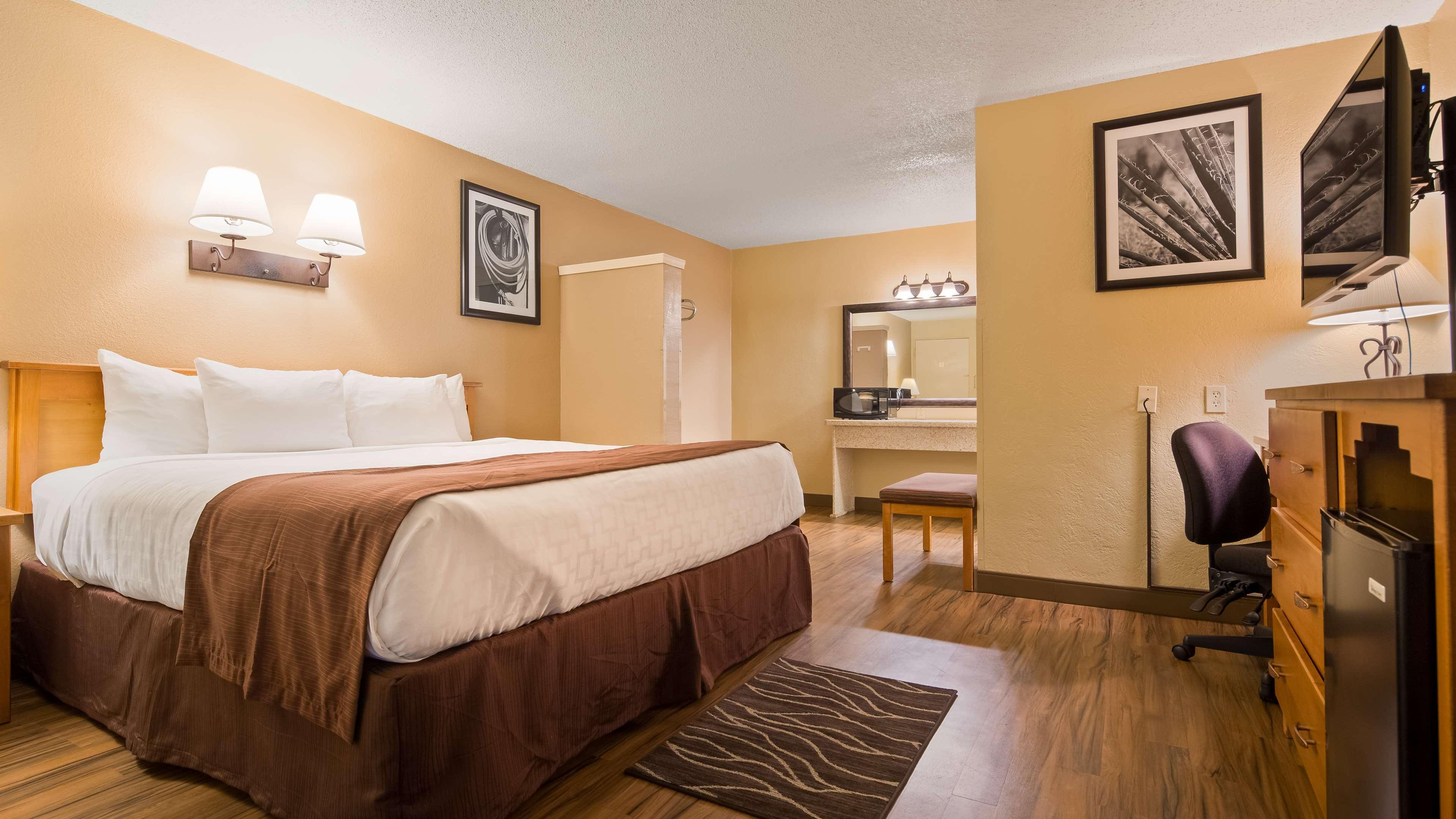 Best Western Turquoise Inn & Suites Кортес Екстериор снимка