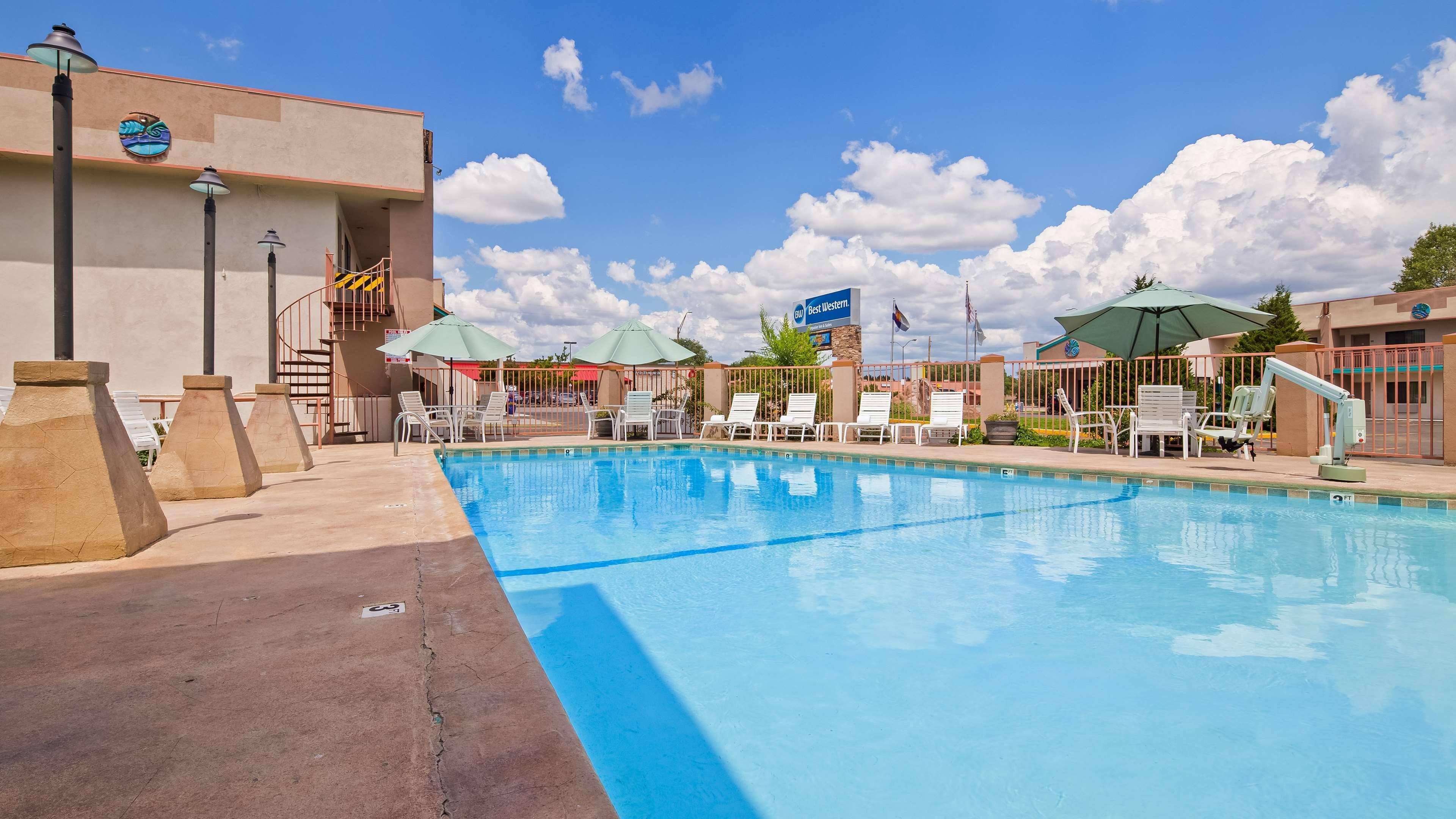 Best Western Turquoise Inn & Suites Кортес Екстериор снимка