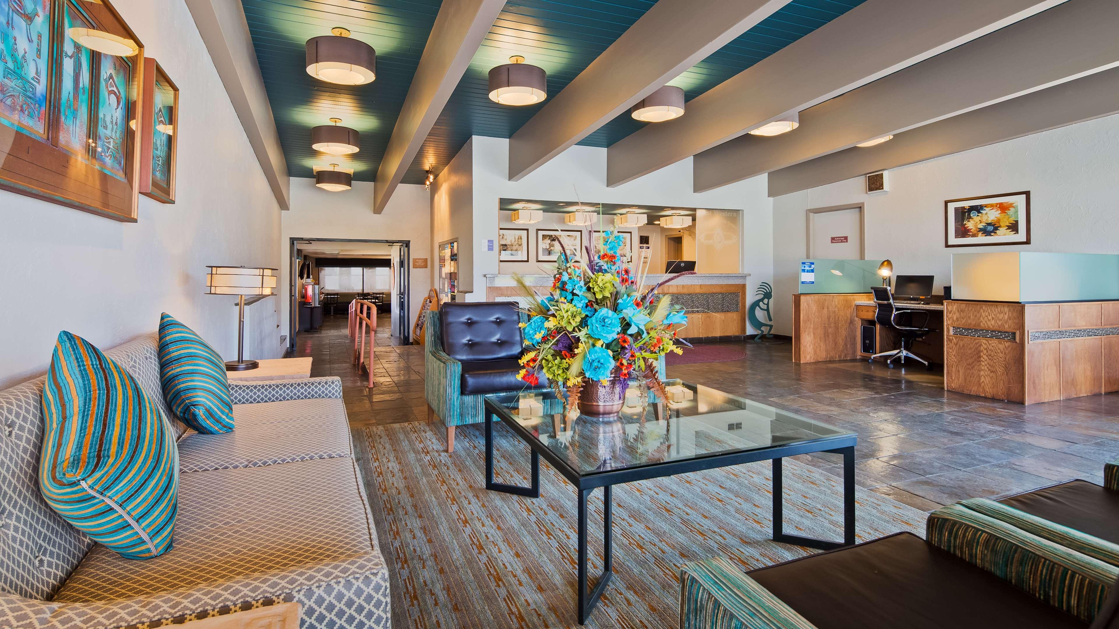 Best Western Turquoise Inn & Suites Кортес Екстериор снимка