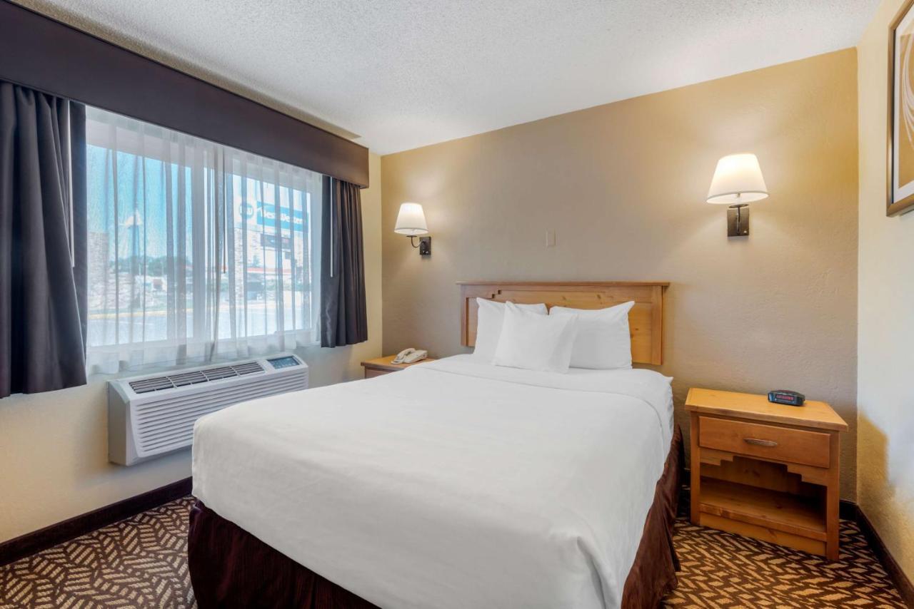 Best Western Turquoise Inn & Suites Кортес Екстериор снимка
